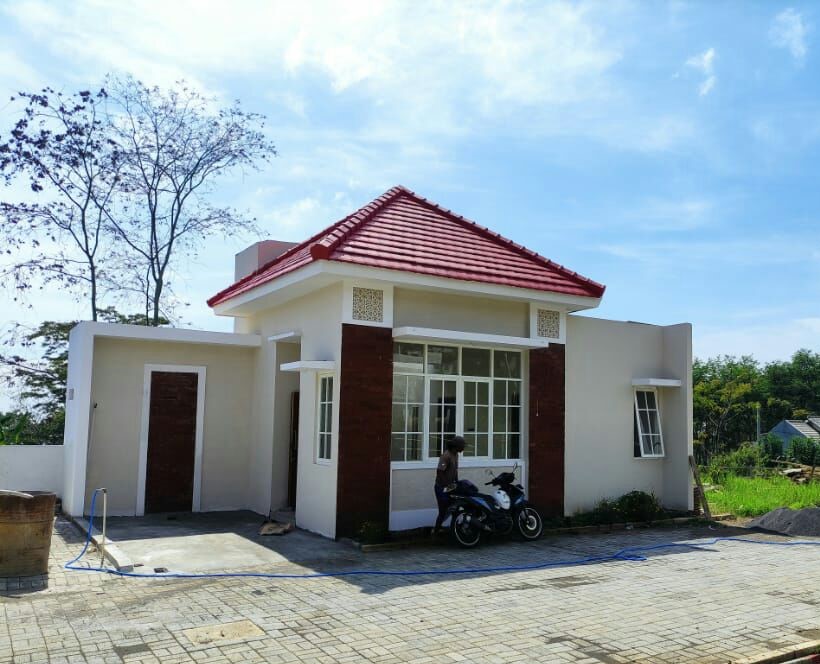 rumah ala villa dibatu malang - marwa residence