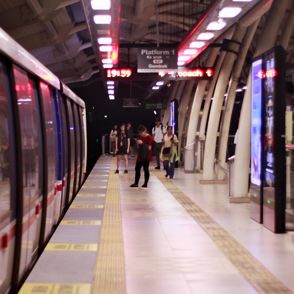 Viral Zombie di LRT Jakarta, Simak Tujuan Positifnya!
